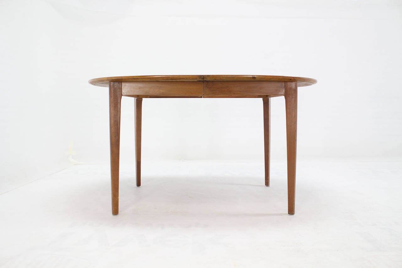 Mid-Century Modern Walnut Oval Dining Table with Three Leaves 4