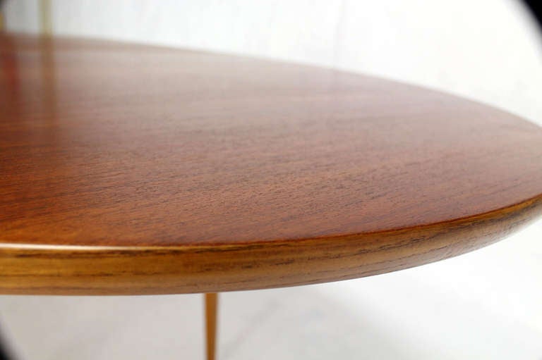 Danish Mid Century Modern Oval Teak Dining Table with One Pop Up Leaf In Excellent Condition In Rockaway, NJ