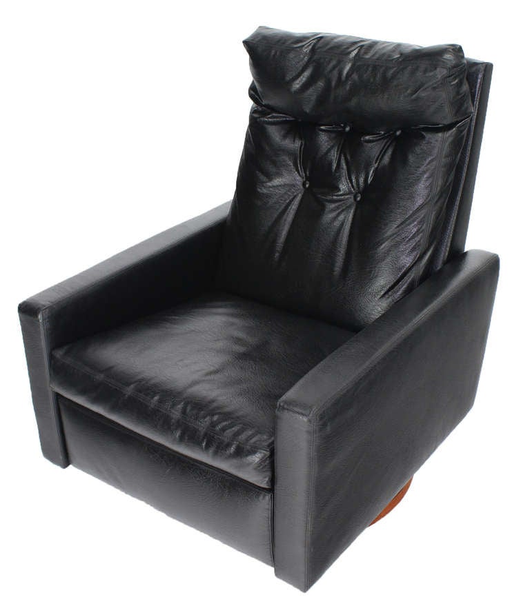 20th Century Milo Baughman Mid-Century Modern Swivel Lounge Chair Recliner