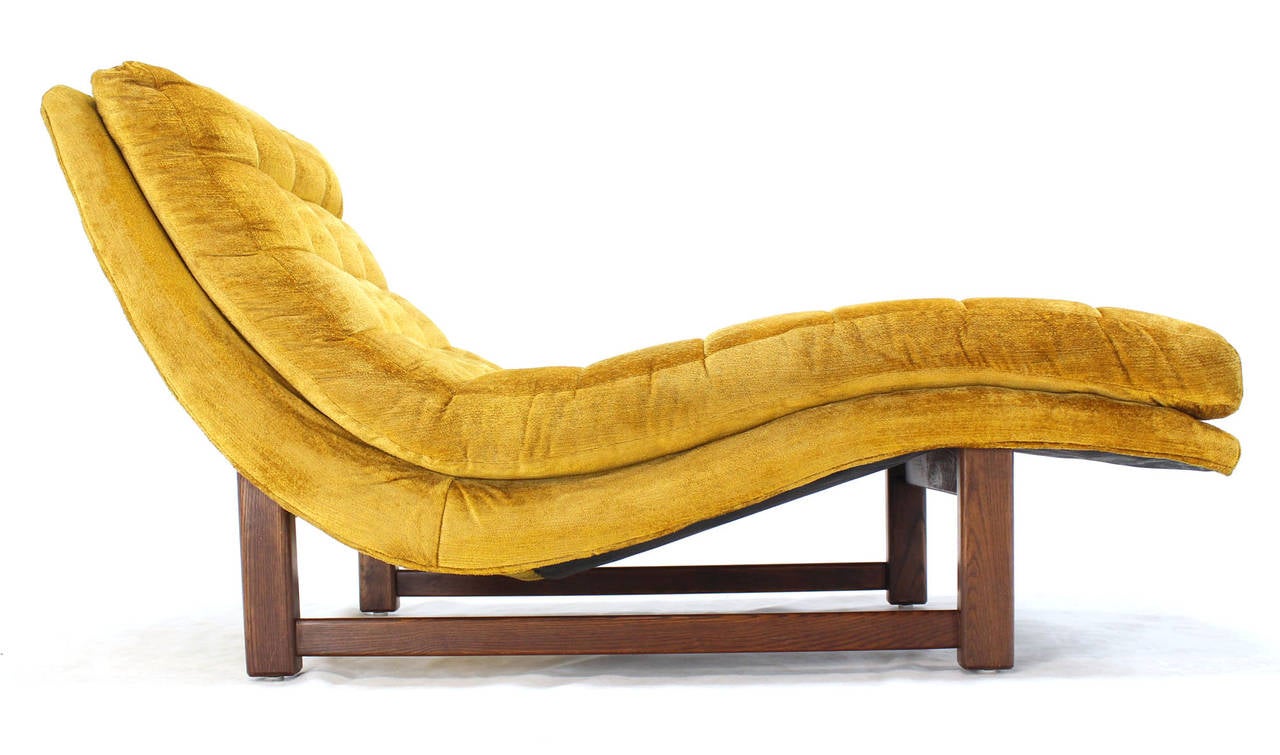 Mid-Century Modern Golden Velvet Upholstery, Wave Chaise Longue 4