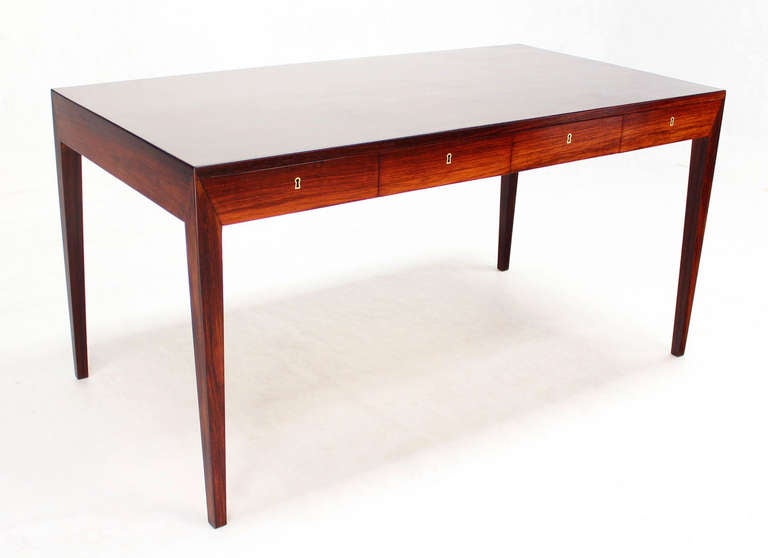 Rosewood Danish Modern Writing Table Desk with Four Drawers In Good Condition In Rockaway, NJ