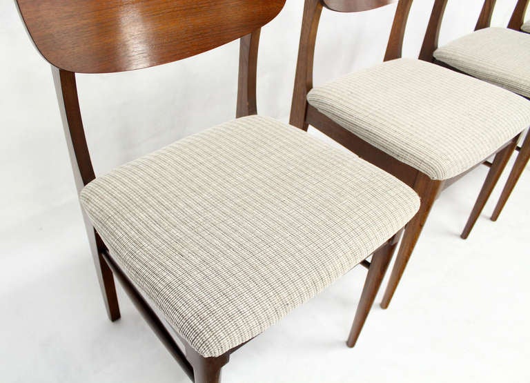 Ensemble de dix chaises de salle à manger en noyer:: de style danois:: moderne de mi siècle Excellent état à Rockaway, NJ