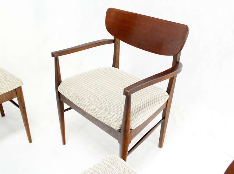 Américain Ensemble de dix chaises de salle à manger en noyer:: de style danois:: moderne de mi siècle