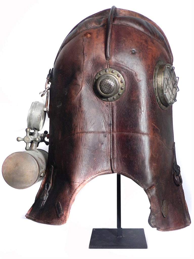 Museum Quality 1800s Firefighters Rescue Respirator In Fair Condition In Peekskill, NY