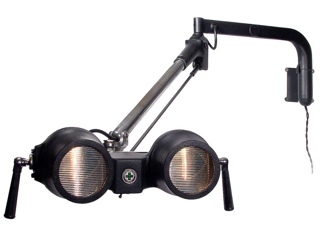 Tandem Spot Light on Articulated Wall Arm