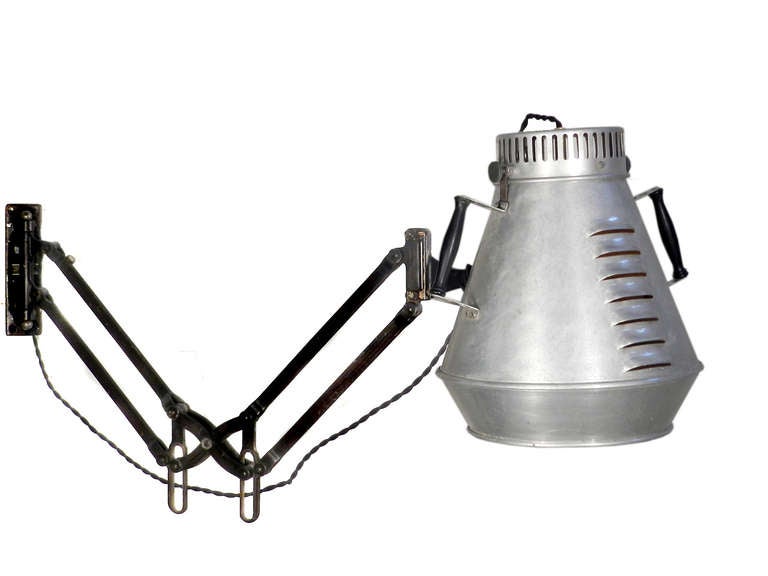 Industrial Articulated Swing Arm Examination Light