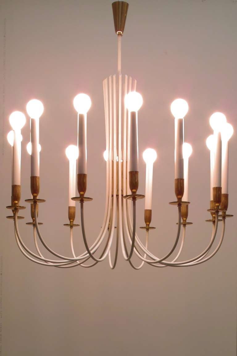 Mid-Century Modern Pair of Fourteen-Light Chandeliers by Vereinigte Werkstätten