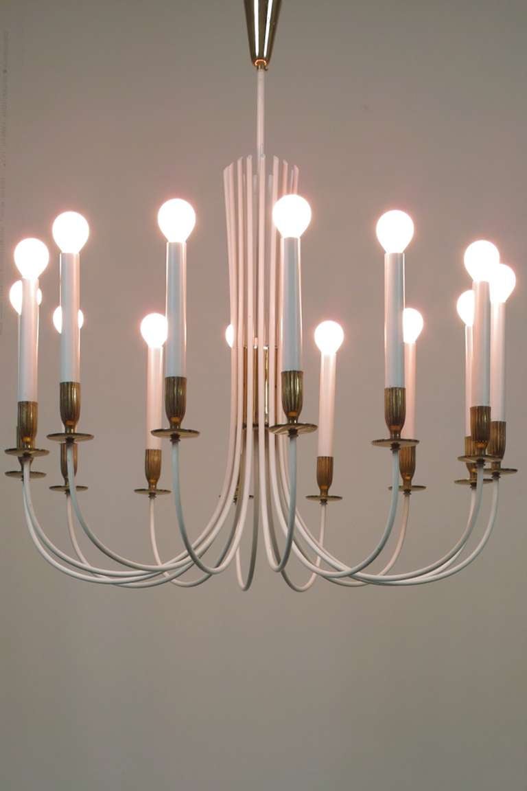 German Pair of Fourteen-Light Chandeliers by Vereinigte Werkstätten