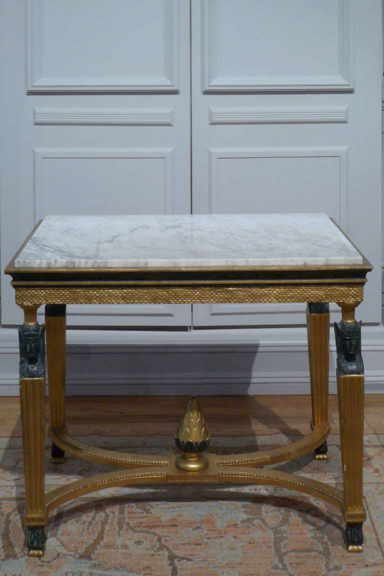 19th Century Scandinavian Center Table In Good Condition For Sale In Saarbruecken, DE