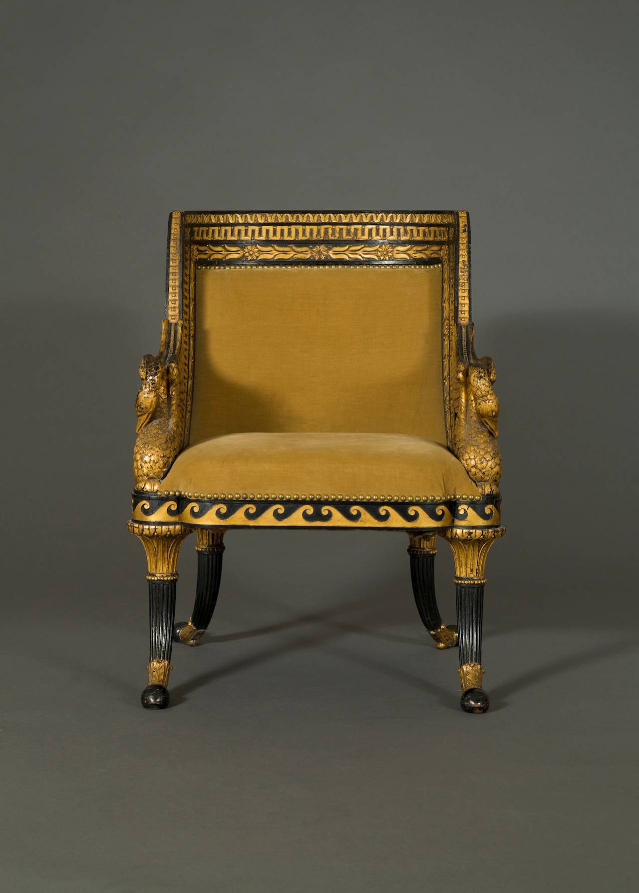 Giltwood and Ebonized Fauteuil En Gondole with Swan Arm Supports In Excellent Condition For Sale In New York, NY