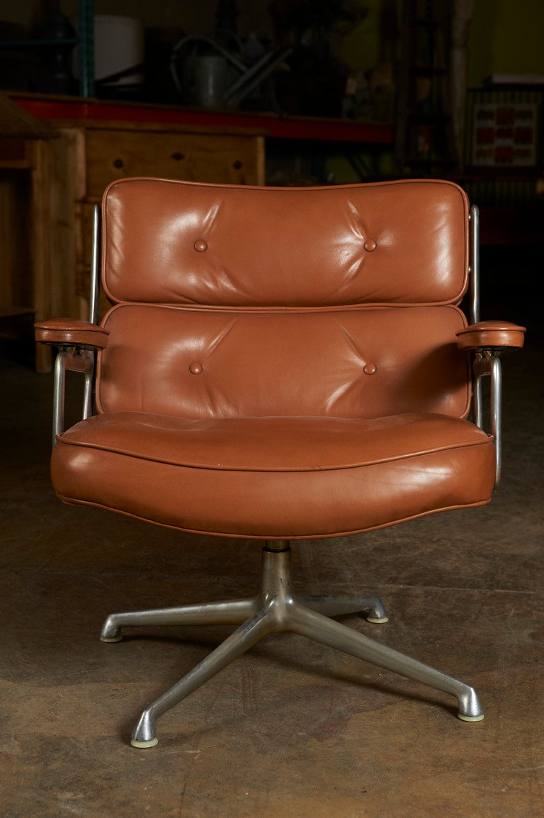 Herman Miller swivel Chair, c. 1960 In Good Condition In Norwalk, CT