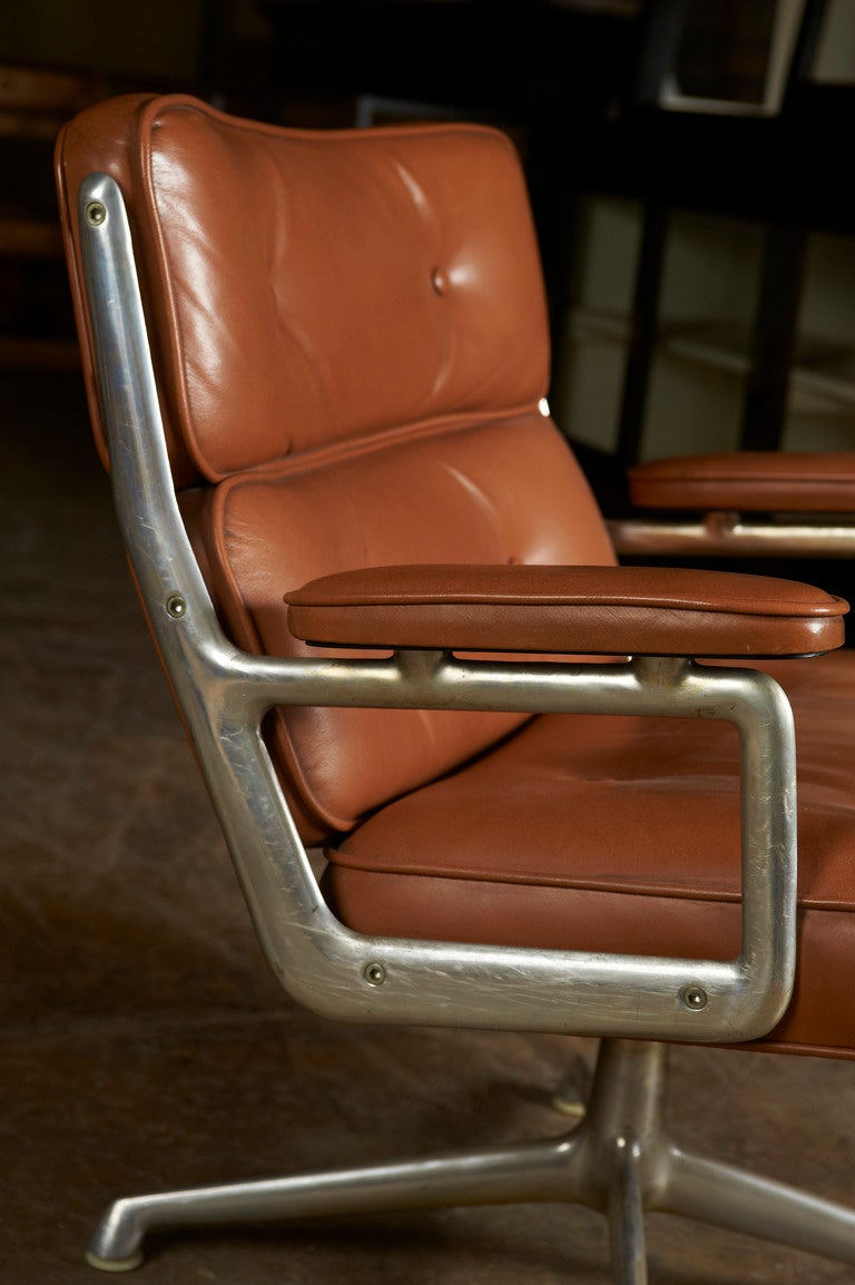 Mid-20th Century Herman Miller swivel Chair, c. 1960