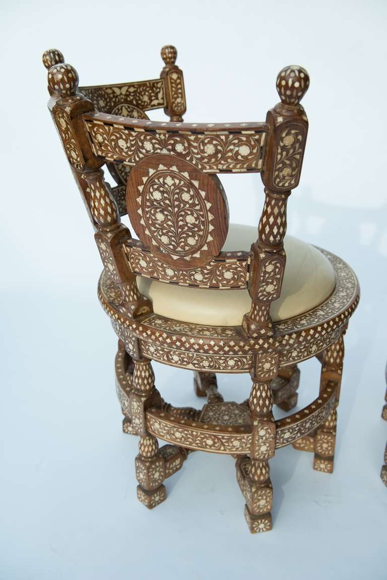 Pair of Rare Burgomaster Chairs 1