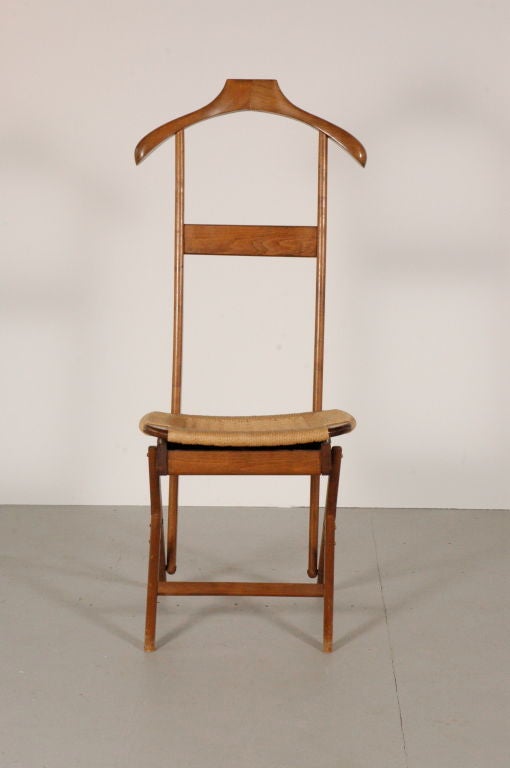Italian Walnut Valet Chair In Good Condition In Los Angeles, CA
