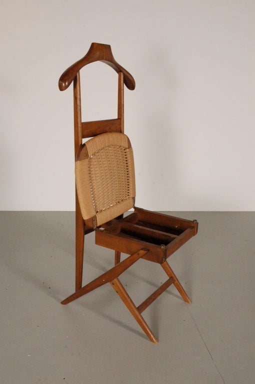 Mid-20th Century Italian Walnut Valet Chair
