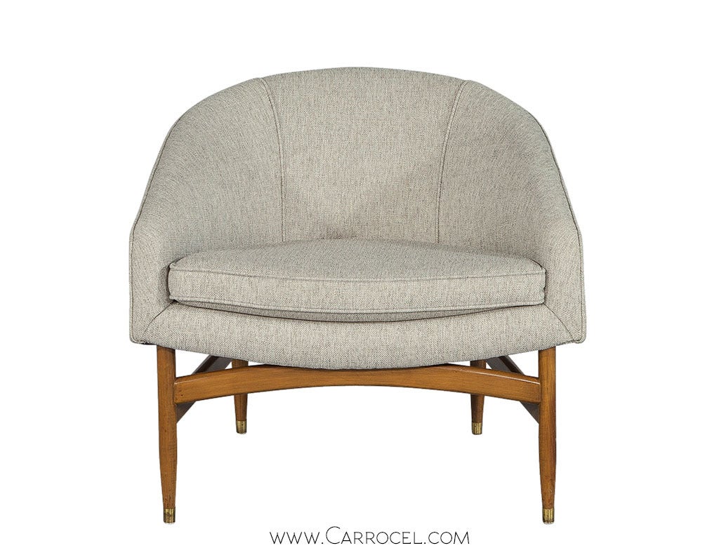 Mid-Century Modern Armchair In Excellent Condition In North York, ON