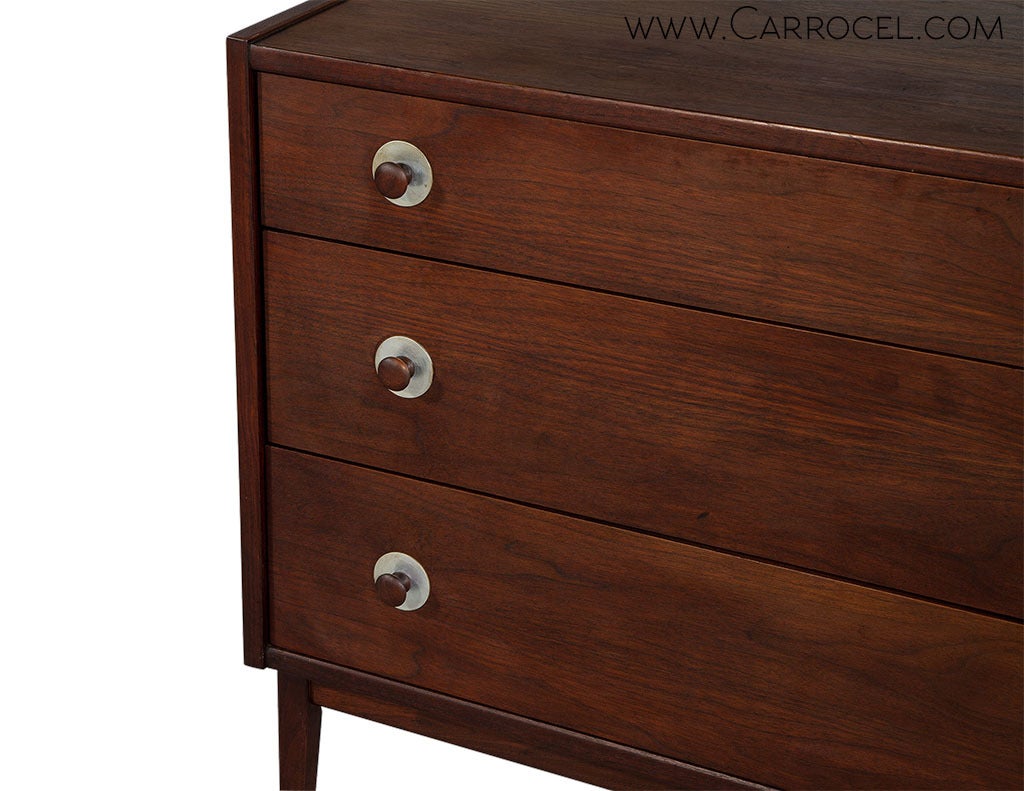 Mid-Century Modern Chest of Drawers 1
