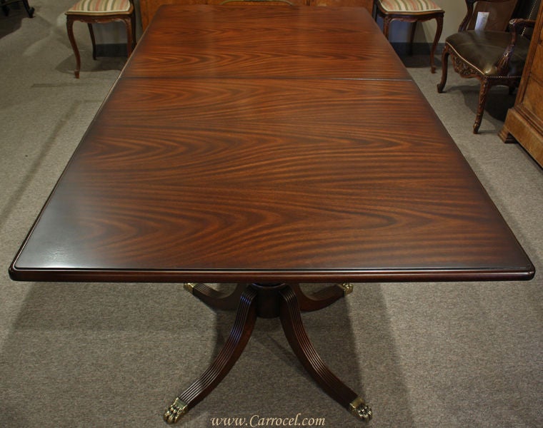 American Custom Mahogany Dining Table With Duncan Phyfe Pedestal
