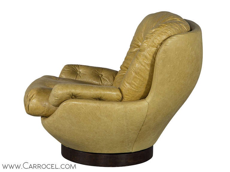 Vintage Glove Chair Distressed Italian Designer Leather, 1960s 1