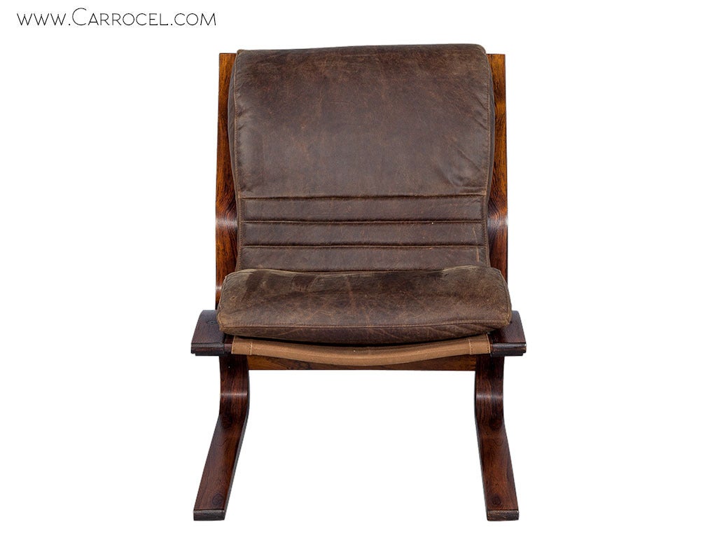 Mid-Century Modern Rosewood and Leather Cantilever Lounge Chair