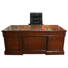 Executive Leather Top Solid Mahogany Office Desk