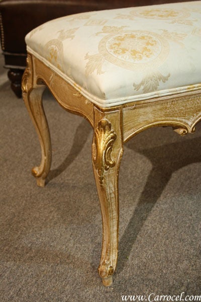 American French Provincial Antiqued Cream Gold Bench
