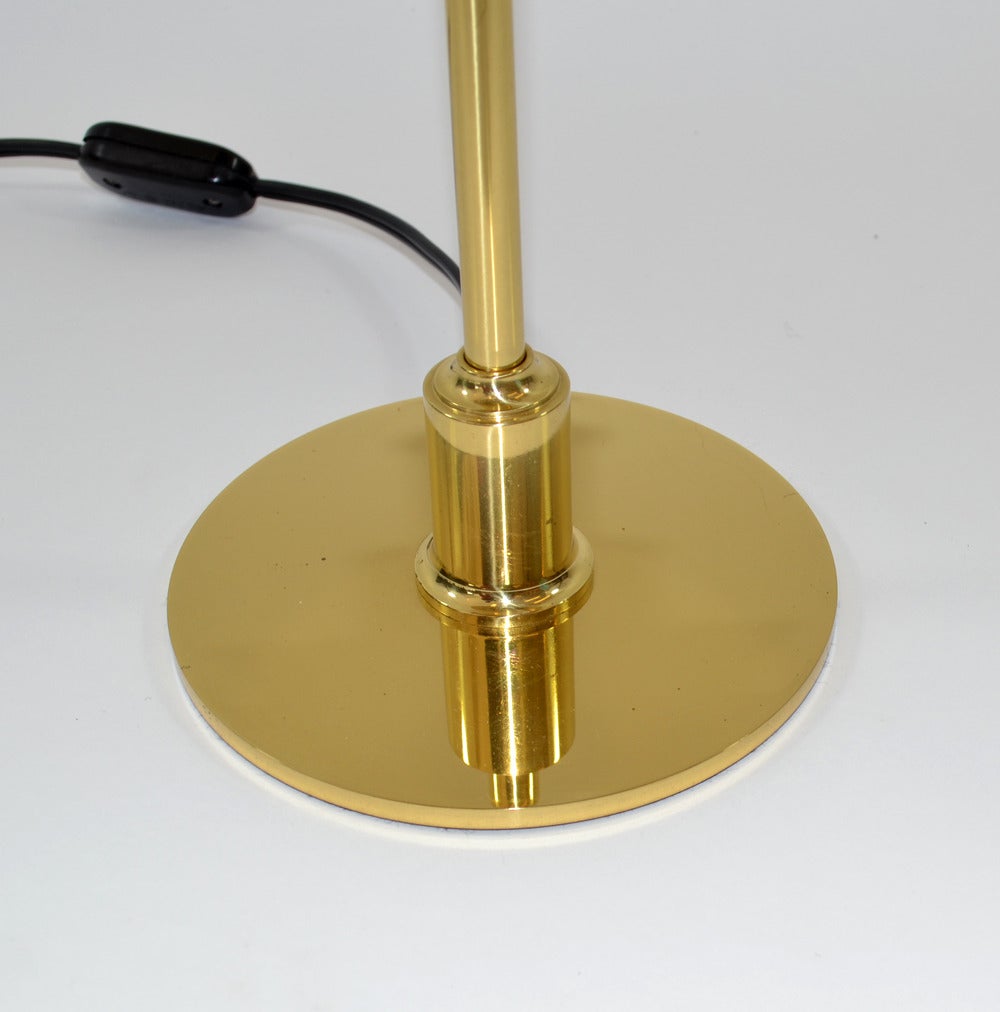 Danish Henningsen PH 3/2 Table or Desk Lamp