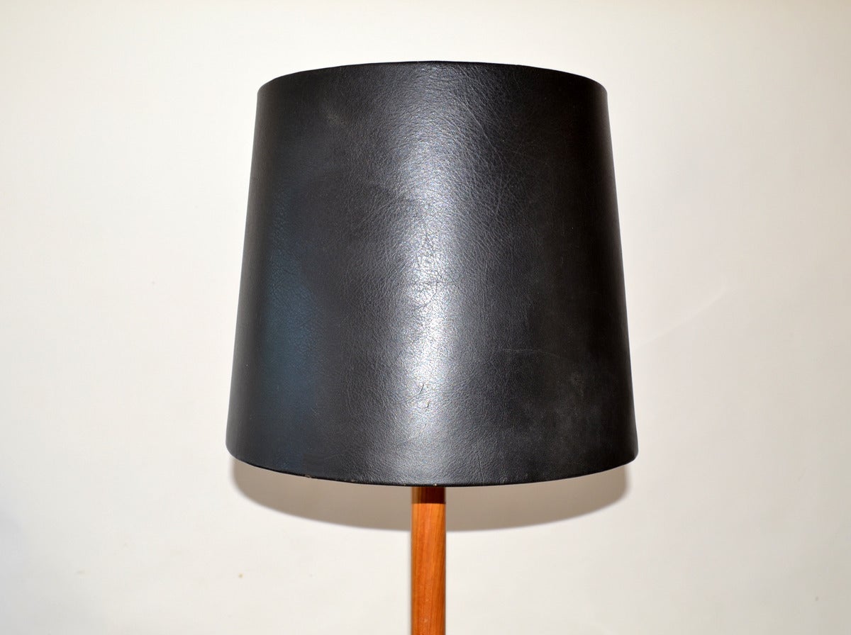 Mid-Century Modern Floor Lamp in Teak Wood with Leather Shade by Uno & Östen Kristiansson For Sale