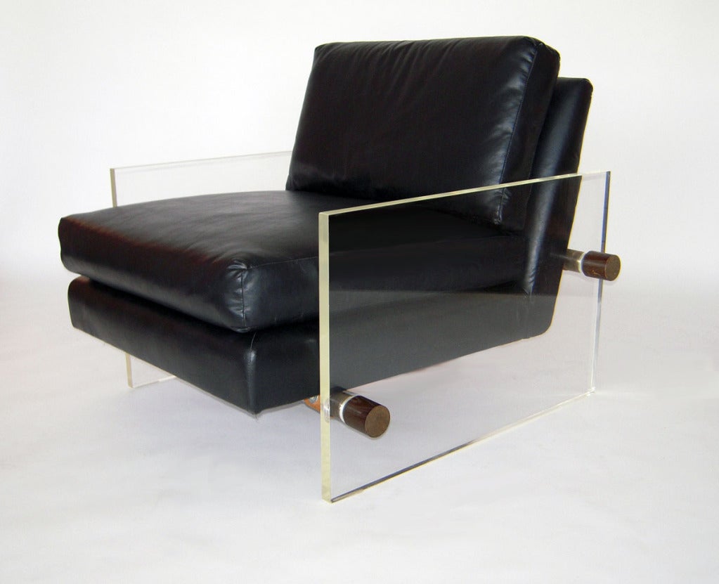 Floating Lucite Mid-Century Modern Lounge Chair