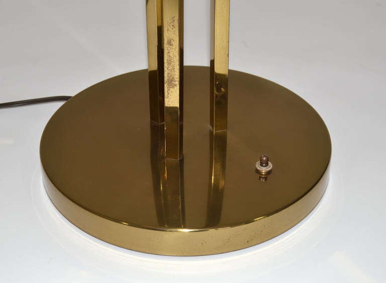 Mid-Century Modern Italian Glass and Brass Table Lamp by A. V. Mazzega For Sale