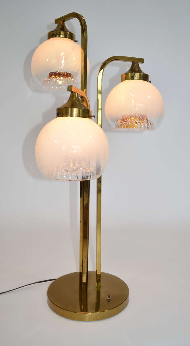 Mid-20th Century Italian Glass and Brass Table Lamp by A. V. Mazzega For Sale