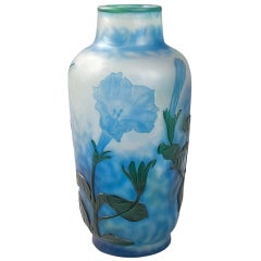 Vase en verre camée Art nouveau français de Daum Nancy