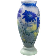 Vase en verre camée Art nouveau français de Daum Nancy