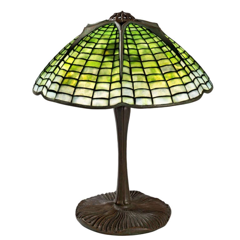 Tiffany Studios New York "Spider" Leaded Glass Table Lamp For Sale