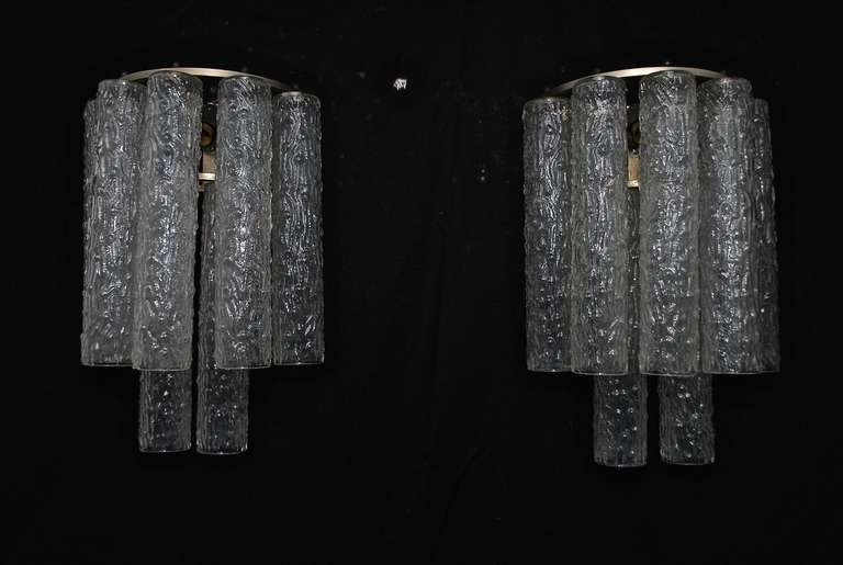 nous avons plus de trois mille appliques antiques et plus d'un millier de lampes antiques, si vous avez besoin d'une paire spécifique d'appliques ou de lampes, utilisez le bouton 