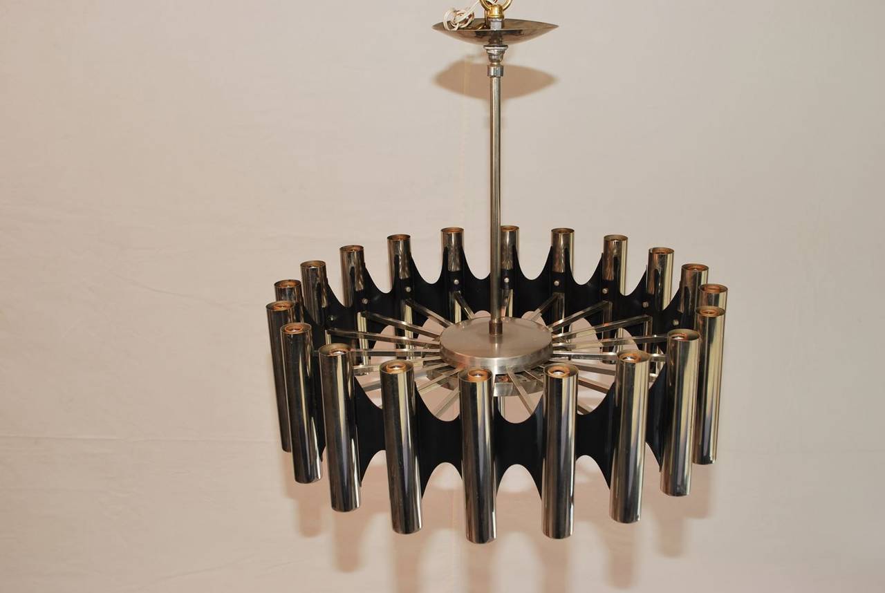 Mid-Century Modern Twenty-Light Chandelier by Gaetano Sciolari