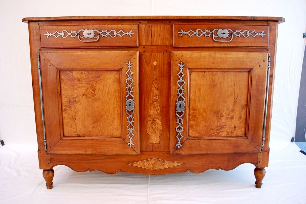A beautiful buffet, the patina is so much nicer in person, made of two king of fruit wood, my guest is one made of pear tree

ALL SALES ARE FINAL, STORE CREDIT OR EXCHANGE ONLY