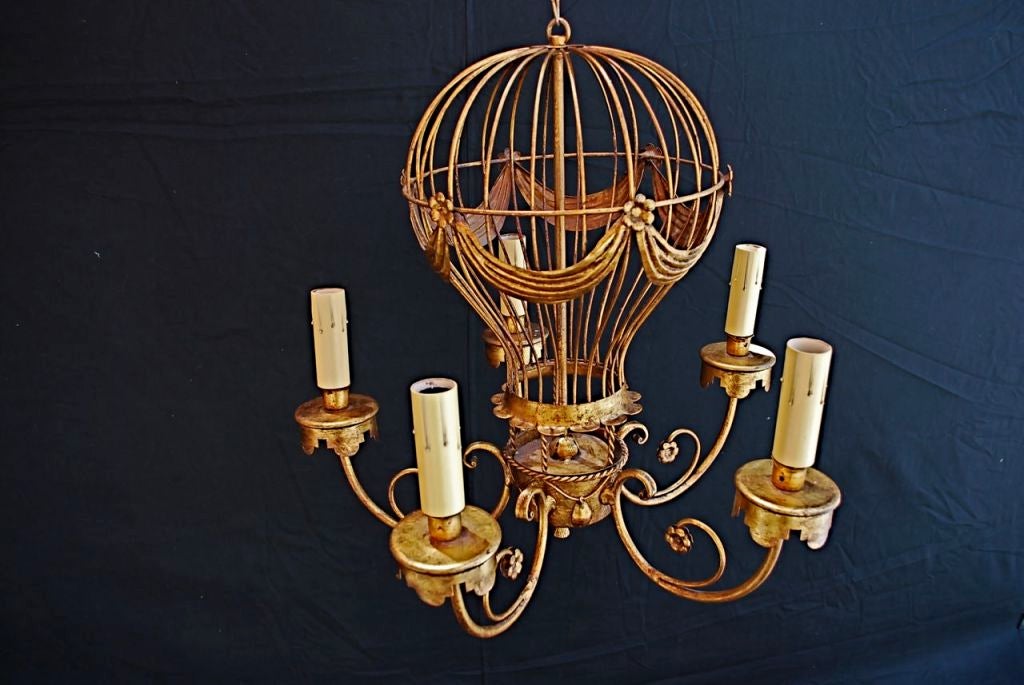 A very nice and so cut montgolfier chandelier, perfect for a girl bedroom,