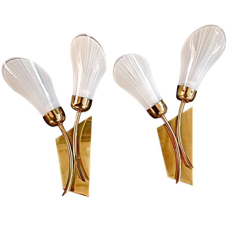 Antique Pair of Italian Sconces in the Style of Stilnovo For Sale