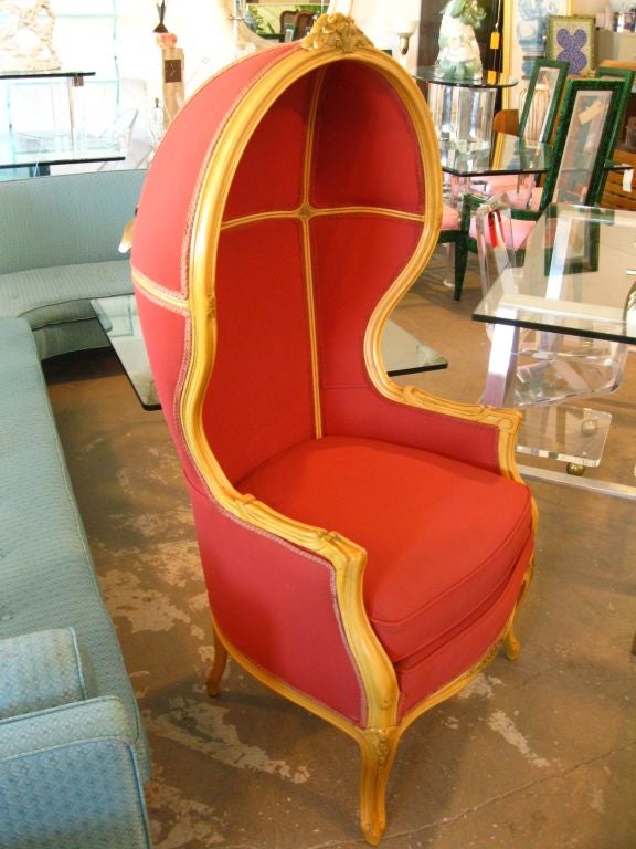 Vintage Hooded Porter's Chair<br />
<br />
keywords:  Hooded Chair, Porter's Chair, Hollywood Regency