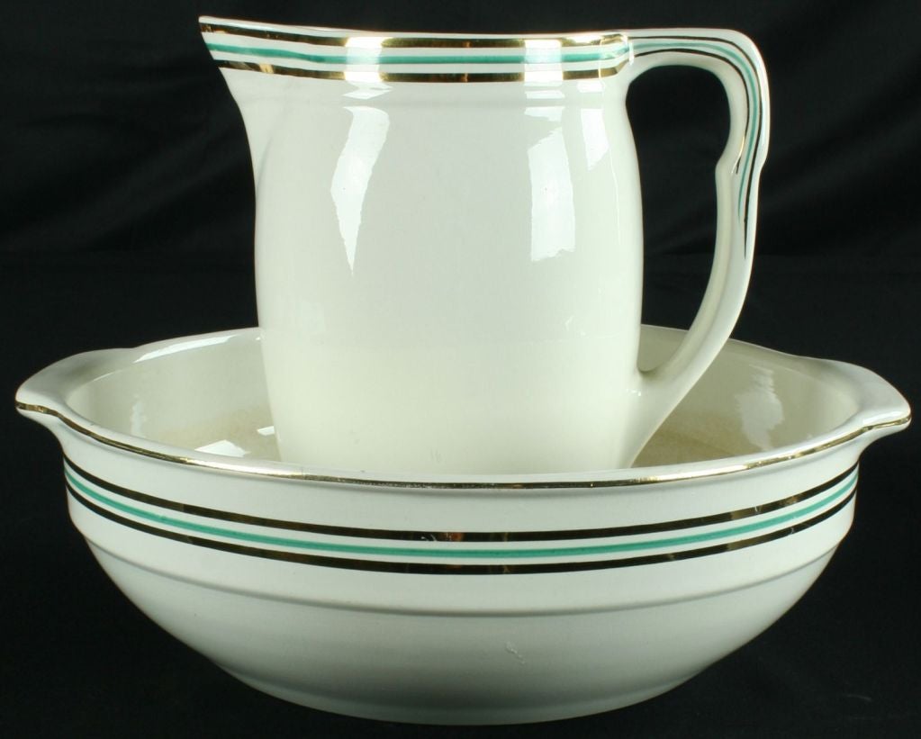 Vintage Art Deco Vanity Pitcher Bowl Set Nimy Green For Sale 5