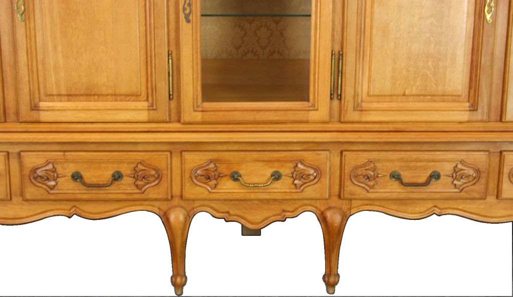Large Vintage French Country Louis XV Cabinet Sideboard For Sale 1