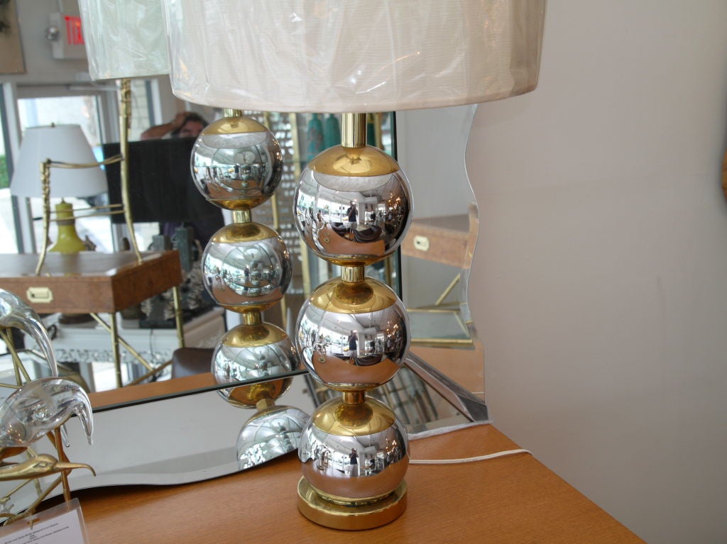 Américain Lampe de table à boules en chrome et laiton de style Paul Evans, mi-siècle moderne en vente