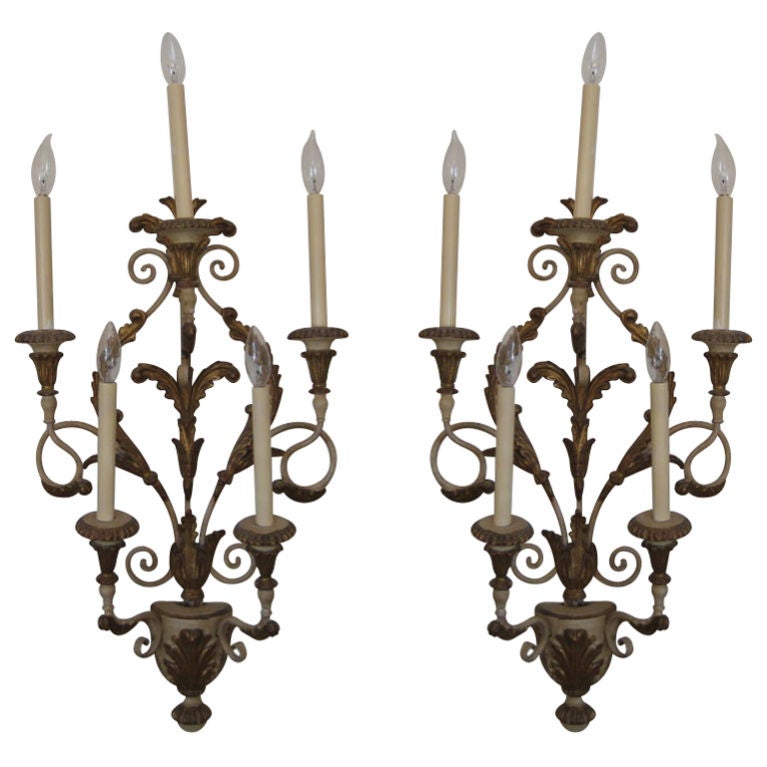 Pair of Florentine Italian Sconces Carved Giltwood Neoclassical 