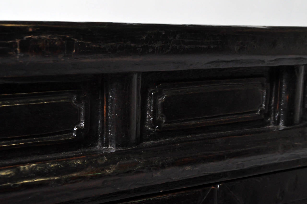 19th Century Black Lacquered Chest 1