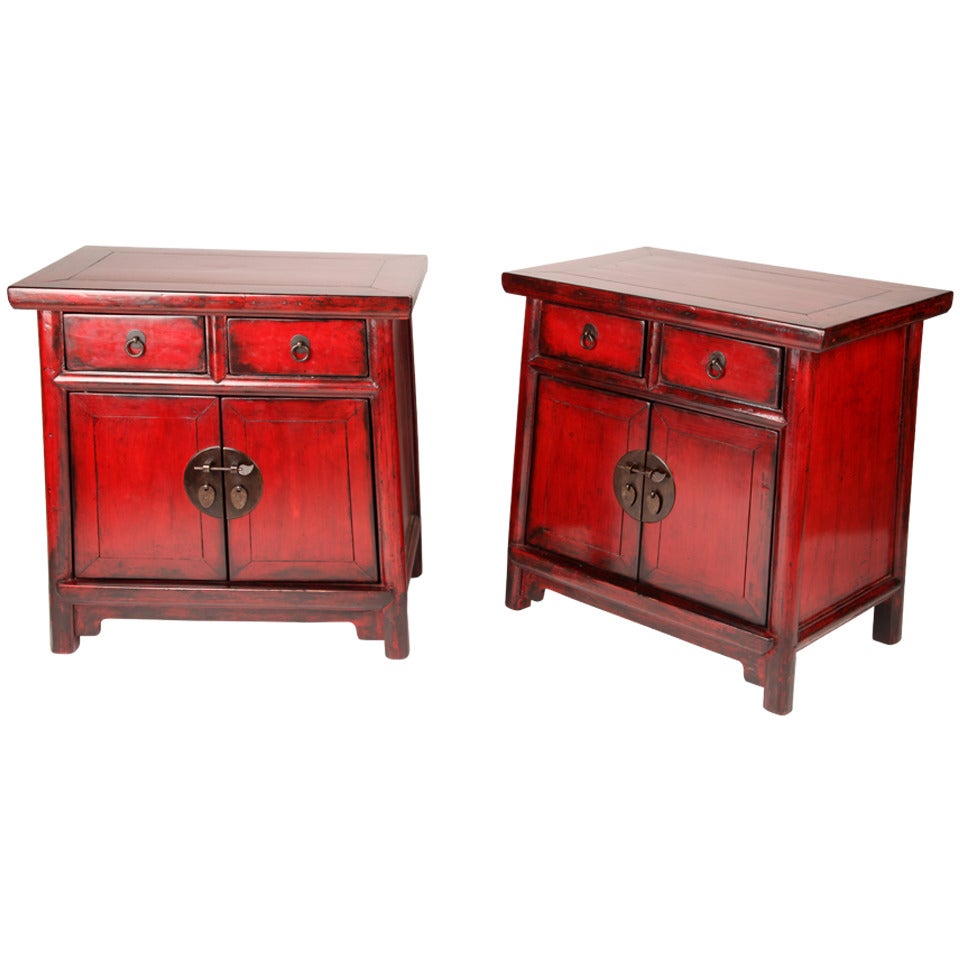 Pair of 19th Century Tapered Bedside Chest with Round Post