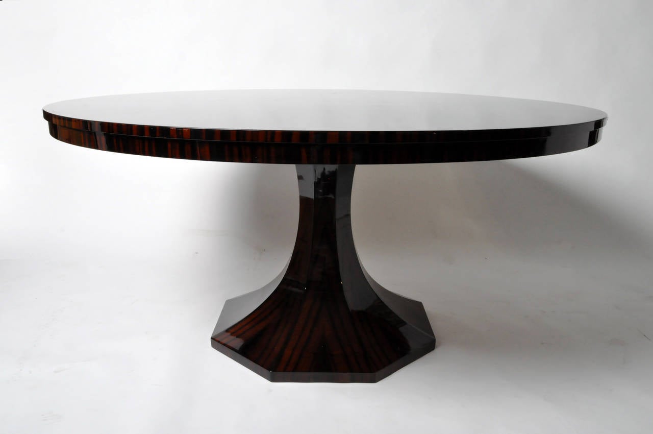 Art Deco Hungarian Makassar Veneered Round Dining Table