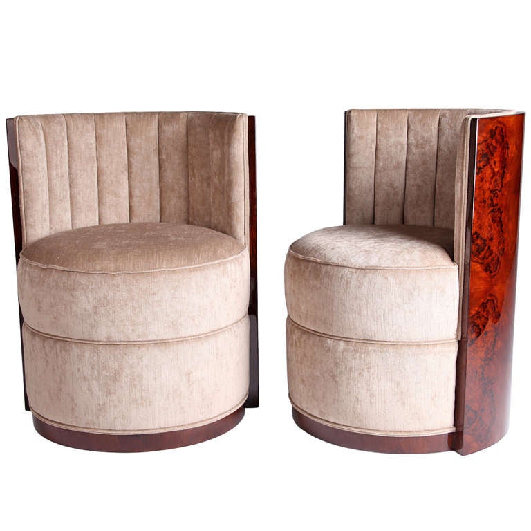 Round Barrel Chairs at 1stdibs