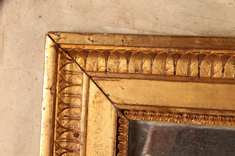 French Provincial Giltwood Trumeau Mirror In Good Condition For Sale In Chicago, IL