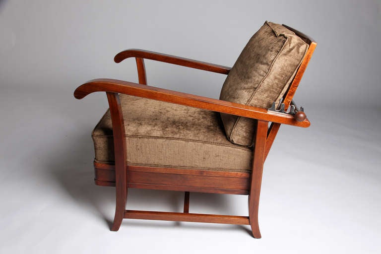 Walnut Hungarian Reclining Chair with Pullout Foot Rest